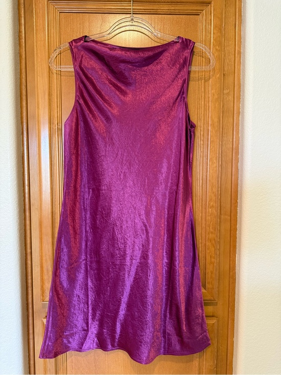 Banana Republic Dresses & Skirts - Banana Republic Sleeveless Satin Shift Dress in Fuchsia